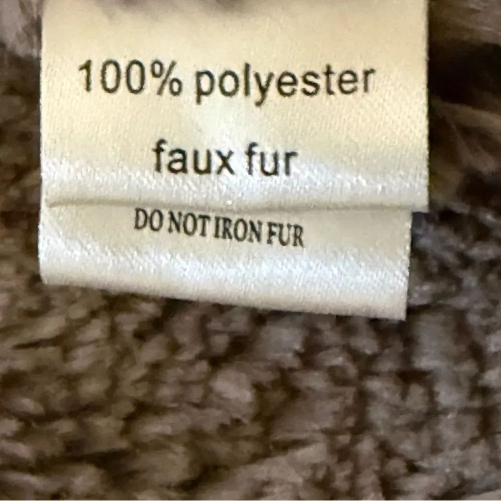 Dylan Faux Fur Sleeveless Reversible Women's Hooded Vest Taupe Brown XL - Picture 10 of 15